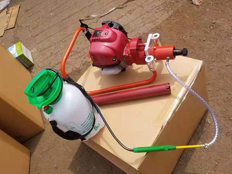 NLQ-45型内燃砼(tóng)枕螺栓鑽(zuàn)取機