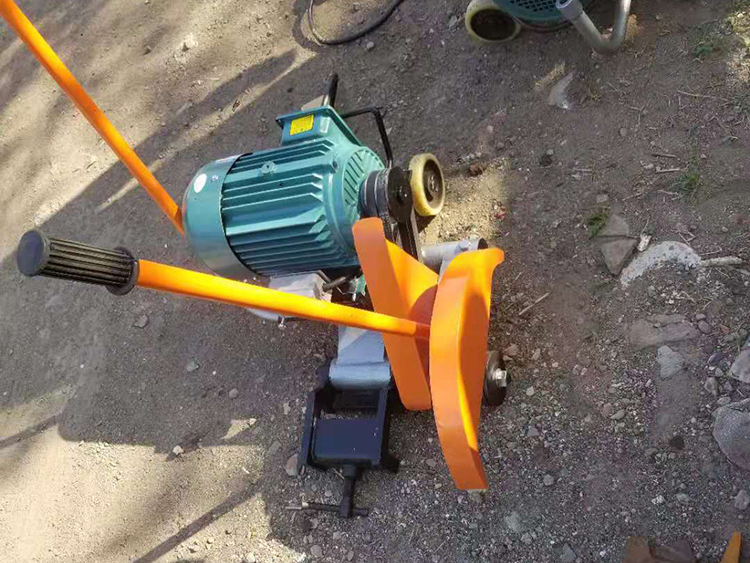 DQG-4型(xíng)電動鋼軌鋸軌機(ji) 