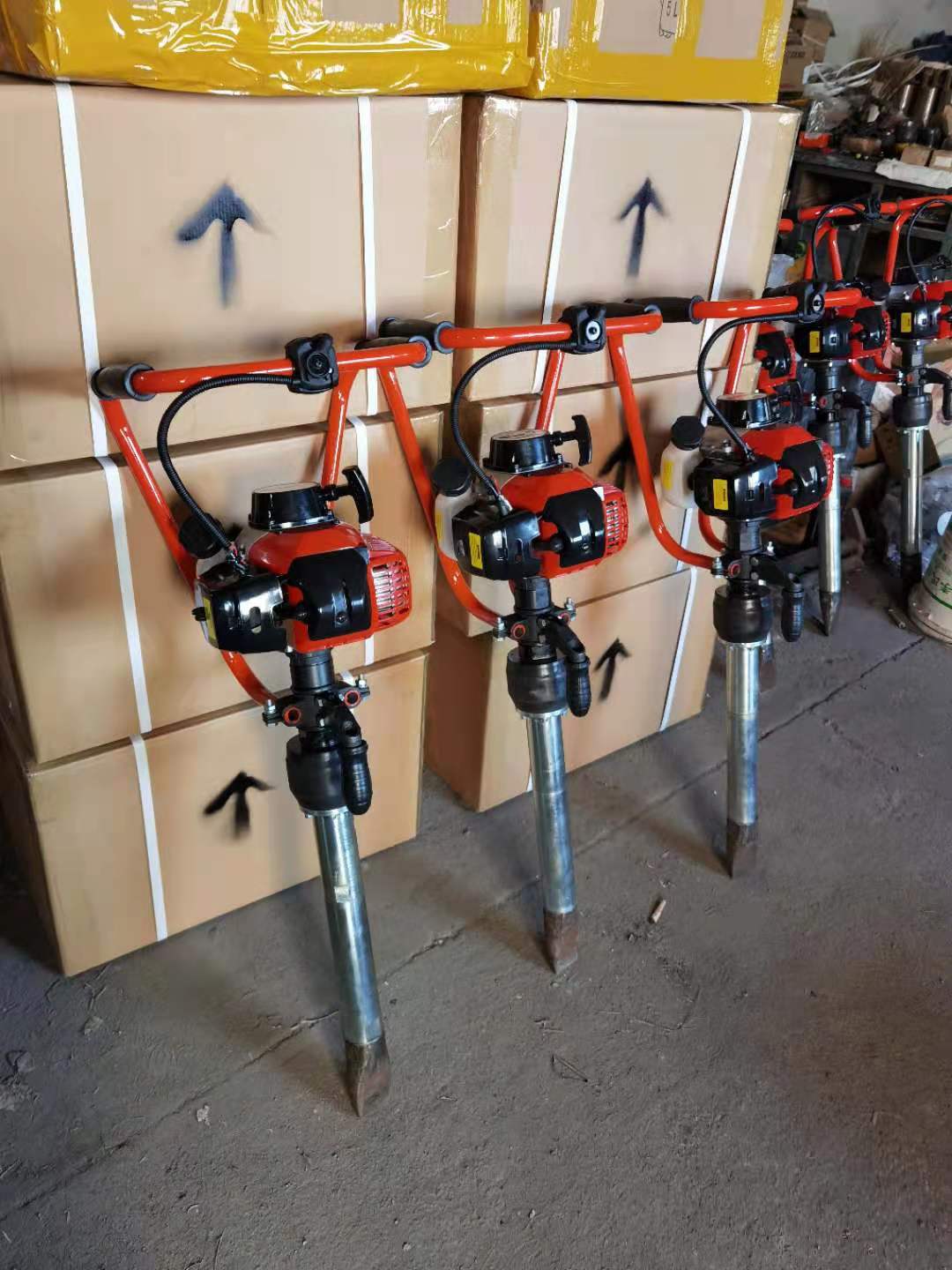 ND-4型(xíng)手提式内燃(ran)搗固鎬