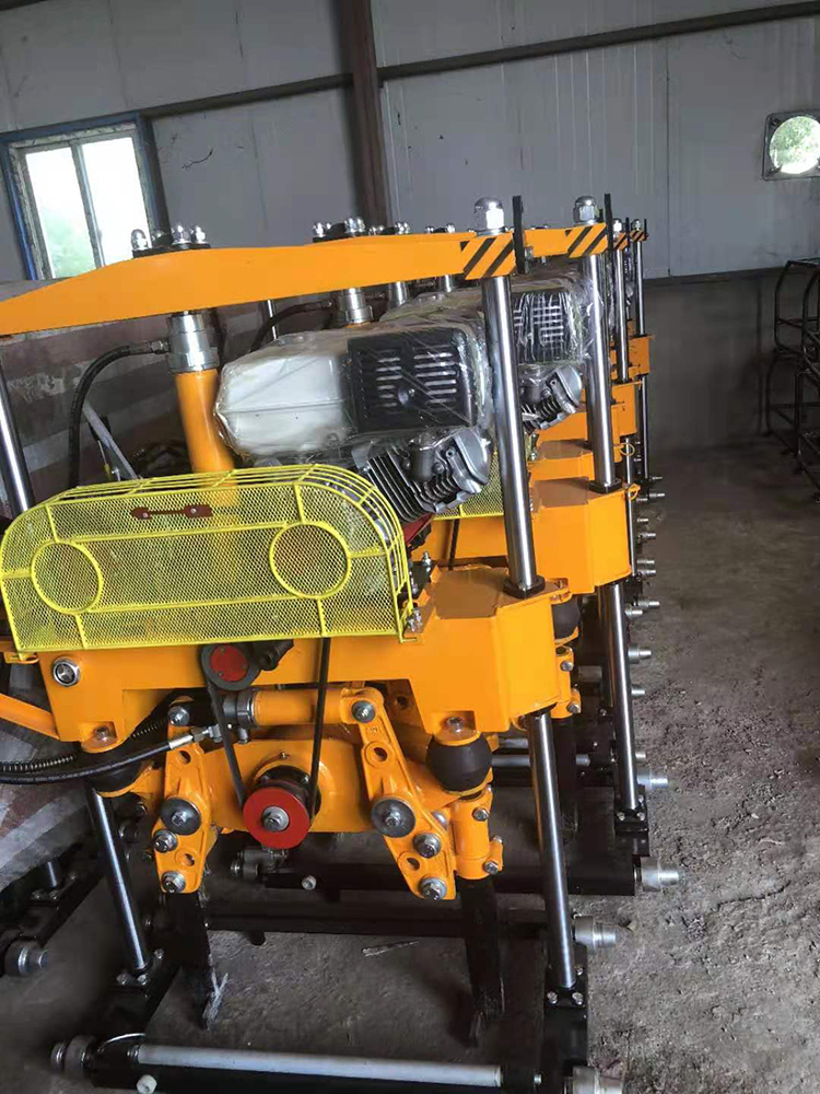 YD-22型液壓線路搗固(gu)機